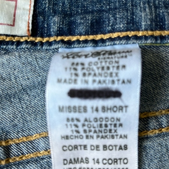 Levi’s Misses Stretch Mid Rise Straight Leg, size 14 short,  Dressy or Casual! - Picture 4 of 7